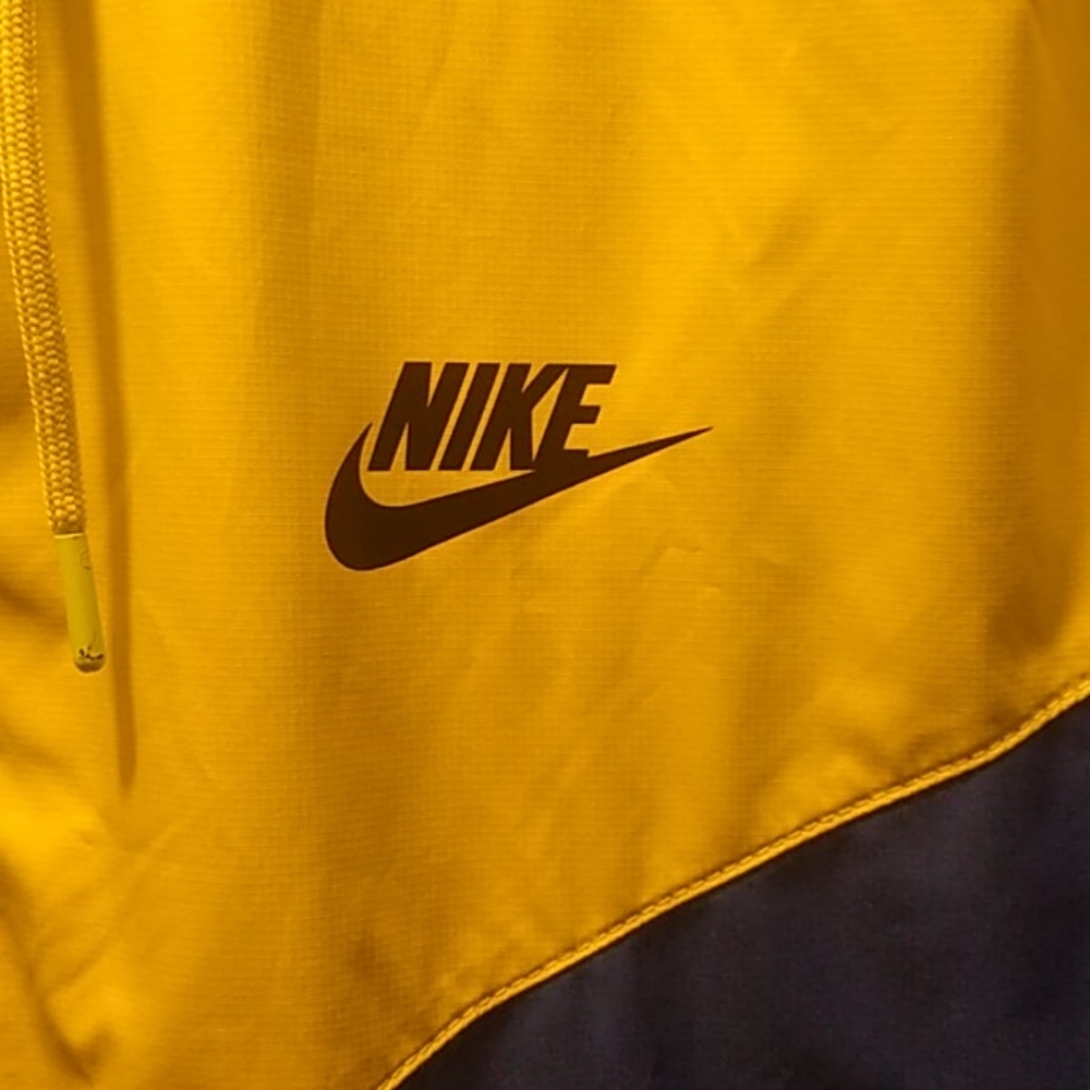 Nike Windrunner - image 2